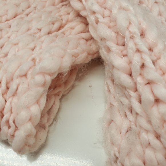 New York & Company Large Pink Chunky Scarf - Picture 4 of 12